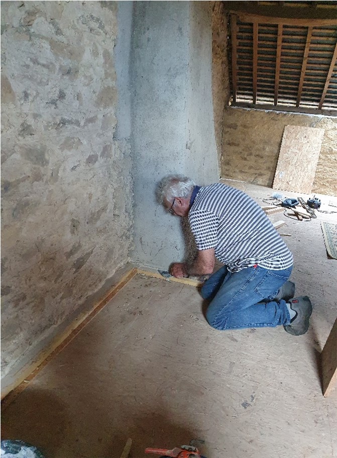 Filling in gaps in loft floor