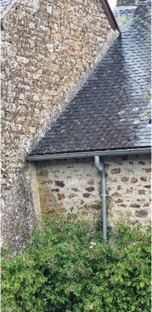 Ruptured pointing on roof