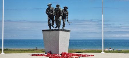 statue memorial